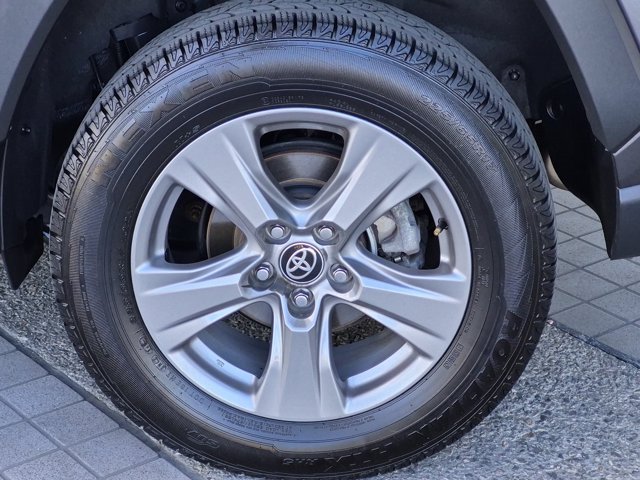 Used 2024 Toyota RAV4 XLE AWD/4WD image 13
