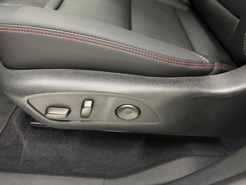 Used 2025 Chevrolet Traverse RS w/ LPO, Floor Liner Package FWD image 26