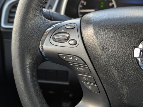 Used 2019 Nissan Murano SV w/ Premium Package image 19