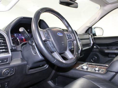 Used 2021 Ford Expedition Platinum image 18