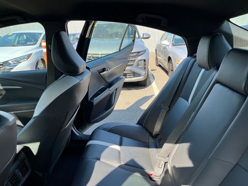 Used 2025 Toyota Camry SE FWD image 39