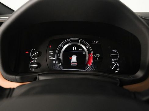 Used 2024 Lexus LX 600 4WD w/ Luxury Package image 11