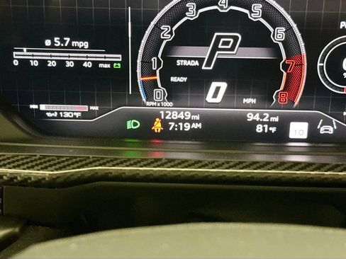 Used 2023 Lamborghini Urus Performante AWD/4WD image 12