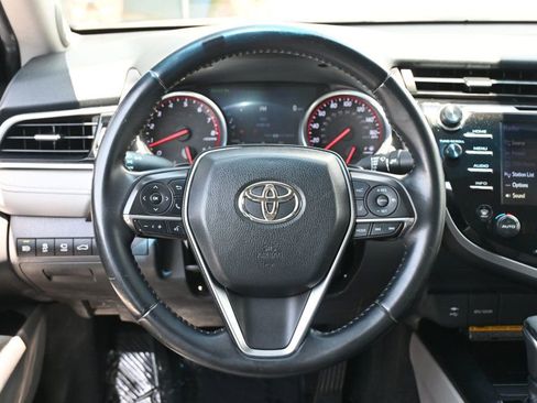 Used 2018 Toyota Camry XSE w/ Audio Package FWD image 9
