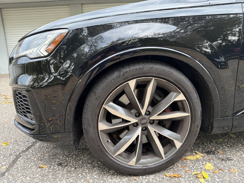 Used 2023 Audi SQ7 Premium Plus AWD/4WD image 3