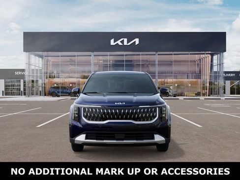 New 2026 Kia Carnival LXS image 2