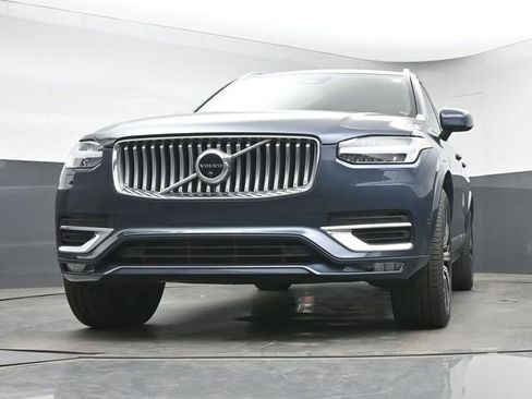 Used 2023 Volvo XC90 B5 Plus w/ Protection Package Premier AWD/4WD image 12