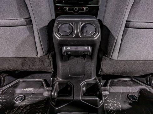 Used 2024 Jeep Wrangler Willys AWD/4WD image 31