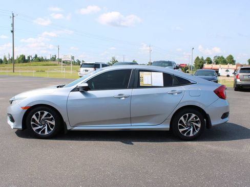 Used 2017 Honda Civic EX image 6