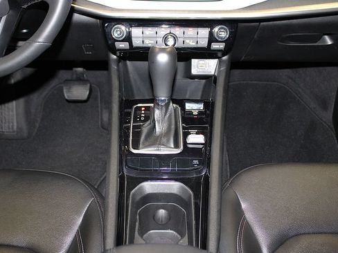 Certified 2025 Jeep Compass Limited AWD/4WD image 22