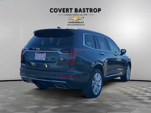 Used 2023 Cadillac XT6 Premium Luxury image 6