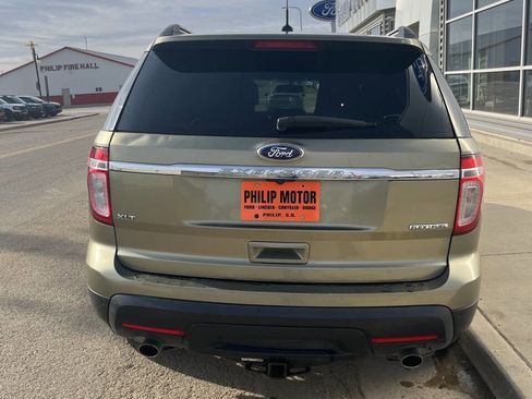 Used 2013 Ford Explorer XLT image 4