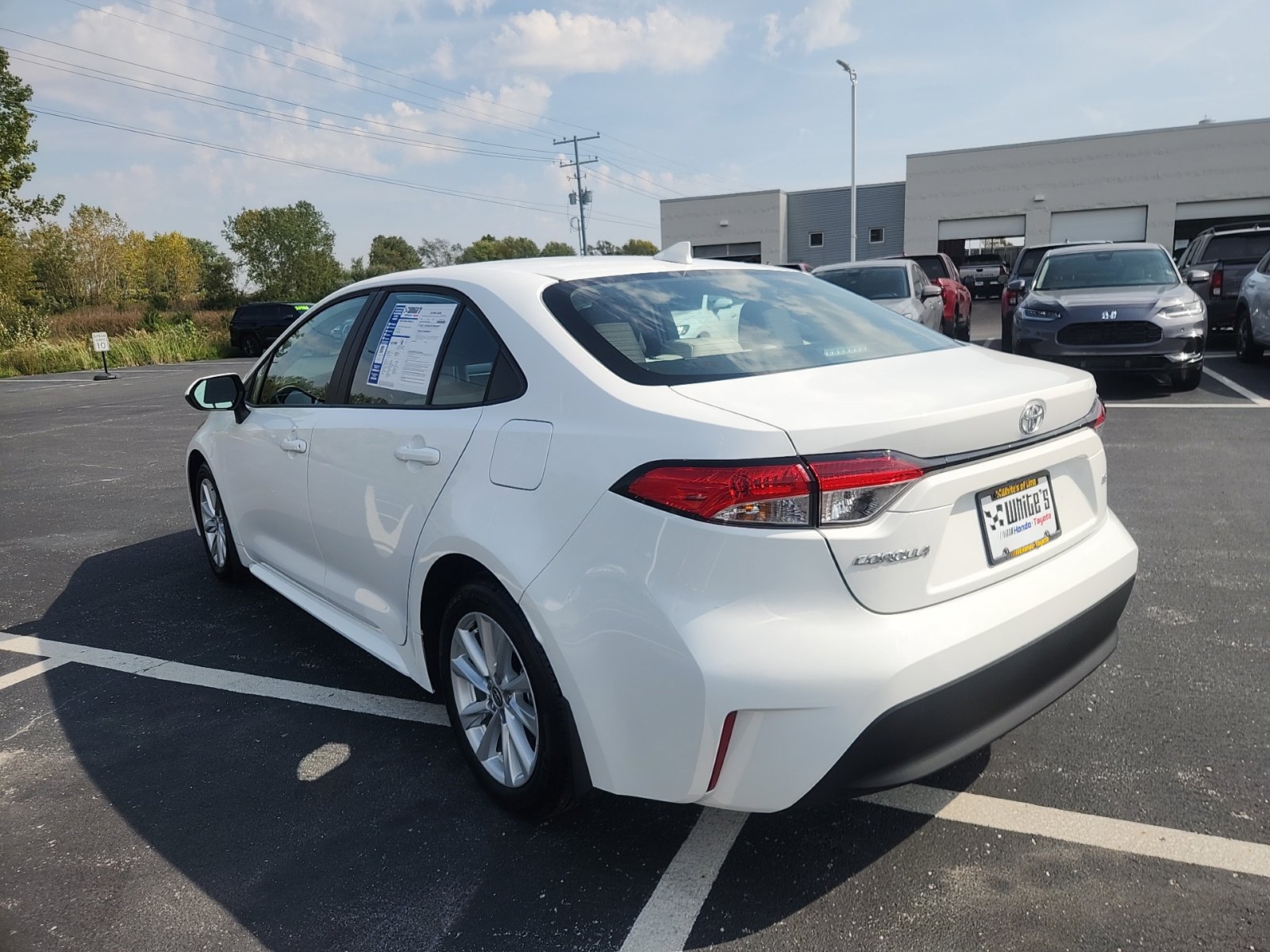 Used 2026 Toyota Corolla LE w/ LE Premium Package FWD image 6