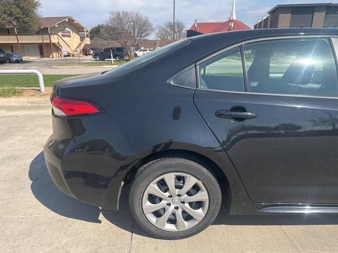 Used 2024 Toyota Corolla LE FWD image 6