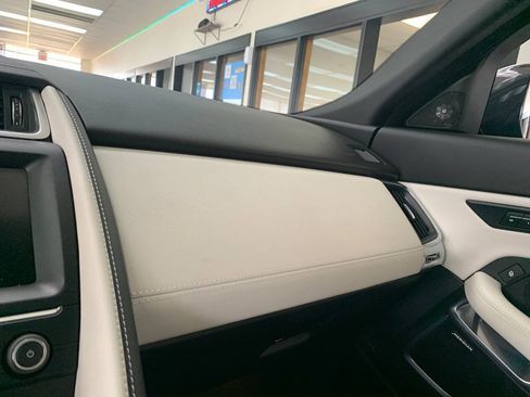 Used 2019 Jaguar E-PACE R-Dynamic HSE AWD/4WD image 19