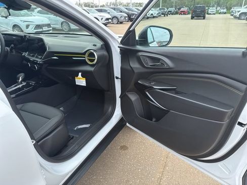 New 2026 Chevrolet Trax ACTIV w/ Driver Confidence Package FWD image 46