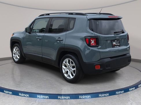 Used 2016 Jeep Renegade Latitude FWD image 7