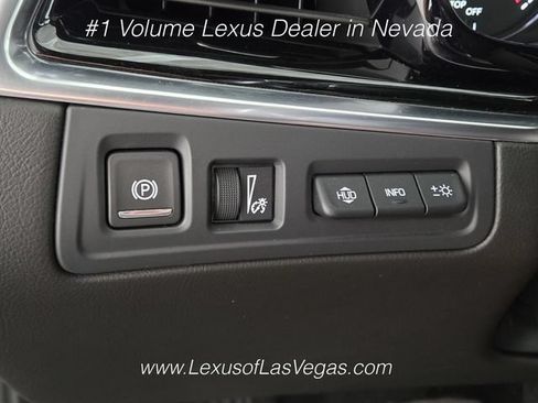 Used 2024 Cadillac XT6 Premium Luxury w/ Technology Package FWD image 40