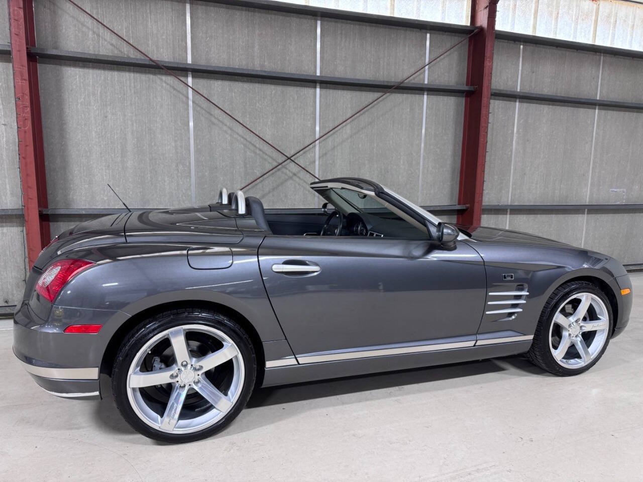 Used 2005 Chrysler Crossfire Limited RWD image 38