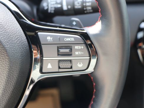 Used 2025 Honda Pilot Black Edition image 21
