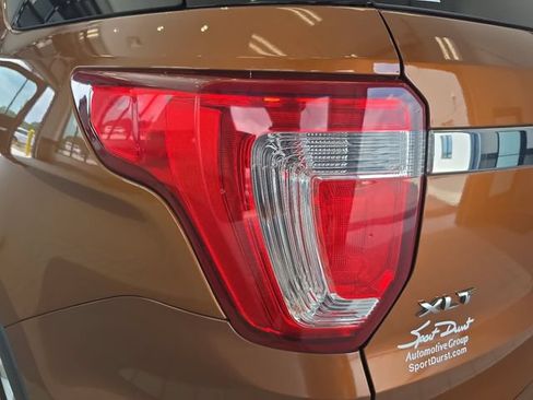 Used 2017 Ford Explorer XLT w/ Equipment Group 202A FWD image 25