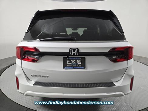 Certified 2026 Honda Odyssey EX-L image 5