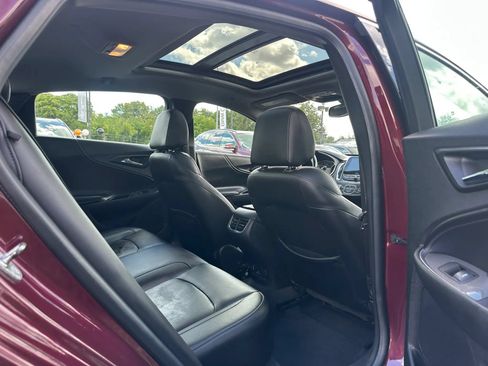 Used 2016 Chevrolet Malibu LT w/ Leather Package FWD image 14