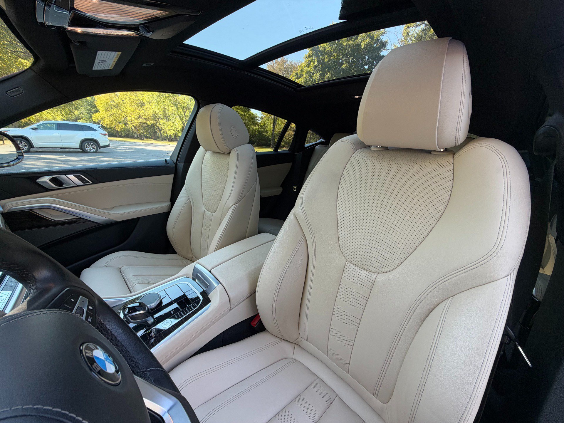 Used 2021 BMW X6 xDrive40i w/ Premium Package AWD/4WD image 10