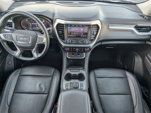Used 2023 GMC Acadia SLT image 16