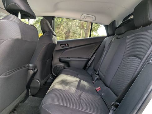 Used 2021 Toyota Prius Prime LE FWD image 15
