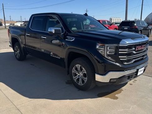 Used 2025 GMC Sierra 1500 SLT AWD/4WD image 4