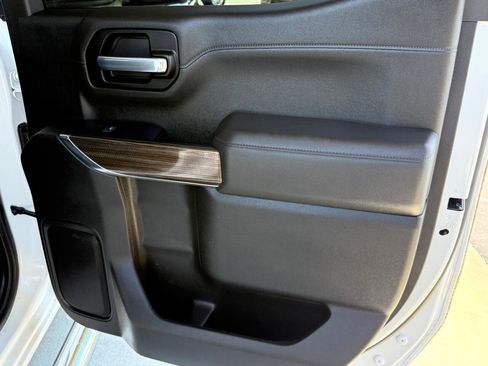 Used 2022 Chevrolet Silverado 1500 RST image 15