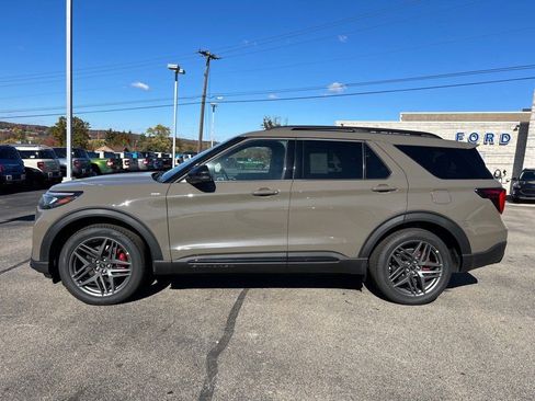 New 2026 Ford Explorer ST-Line w/ ST-Line Street Pack image 2