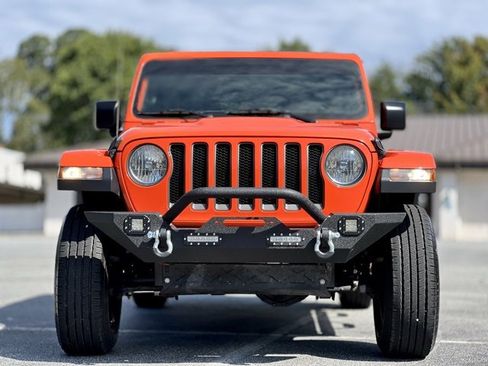 Used 2018 Jeep Wrangler Unlimited Rubicon w/ Safety Group image 2