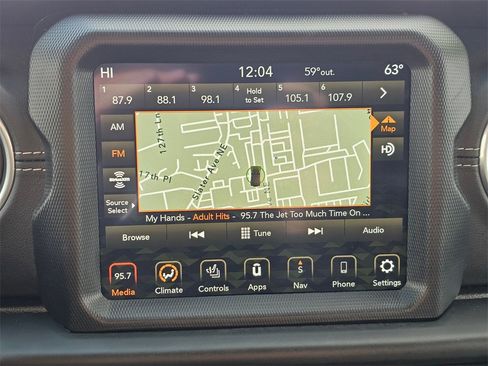 Used 2020 Jeep Wrangler Unlimited Sahara image 28