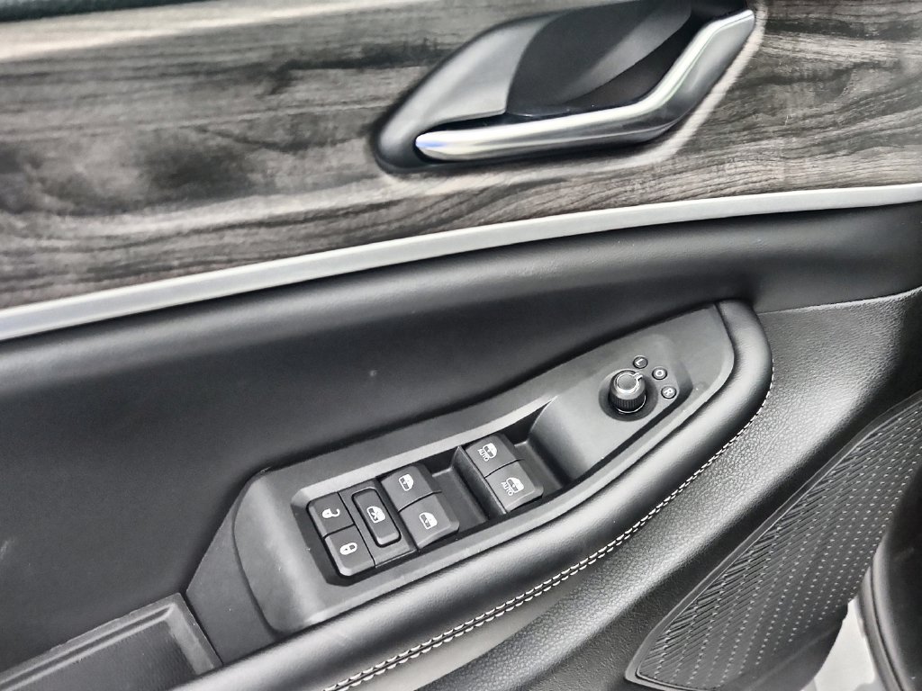 New 2027 Jeep Grand Cherokee Altitude AWD/4WD image 21