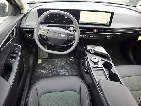 New 2025 Kia EV6 Light w/ Light LR Technology Package image 7