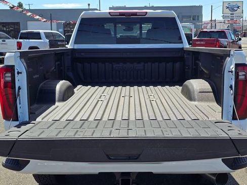 New 2026 GMC Sierra 3500 Denali w/ Denali Reserve Package AWD/4WD image 14