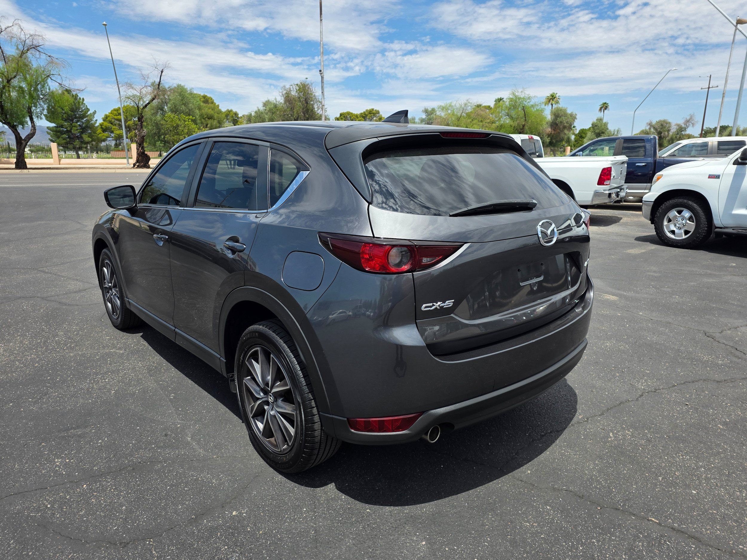 Used 2018 MAZDA CX-5 Touring FWD image 3