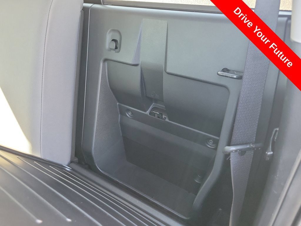 Used 2020 Toyota Tacoma SR5 RWD image 26