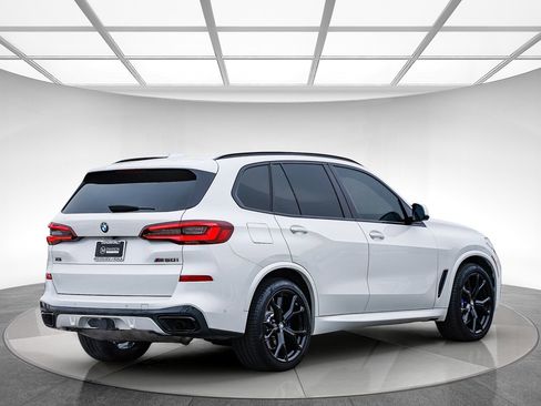 Used 2020 BMW X5 M50i w/ Executive Package image 4