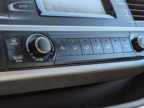 Used 2016 Toyota Highlander LE image 7