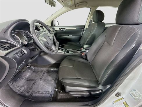 Used 2018 Nissan Sentra S image 19