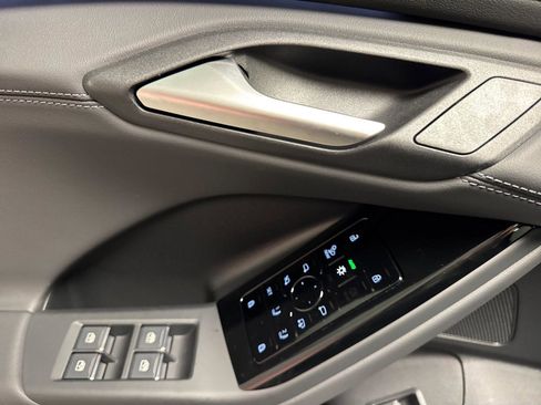 New 2025 Audi Q6 e-tron Premium Plus image 10