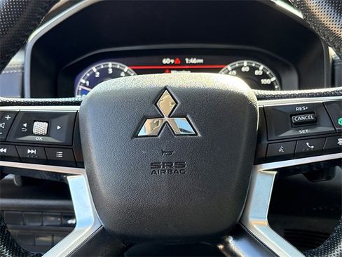 Used 2024 Mitsubishi Outlander SE Black Edition image 30