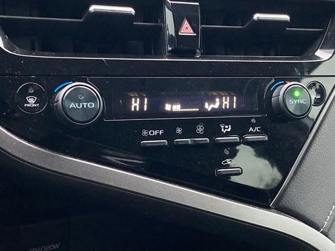 Used 2024 Toyota Camry SE image 23