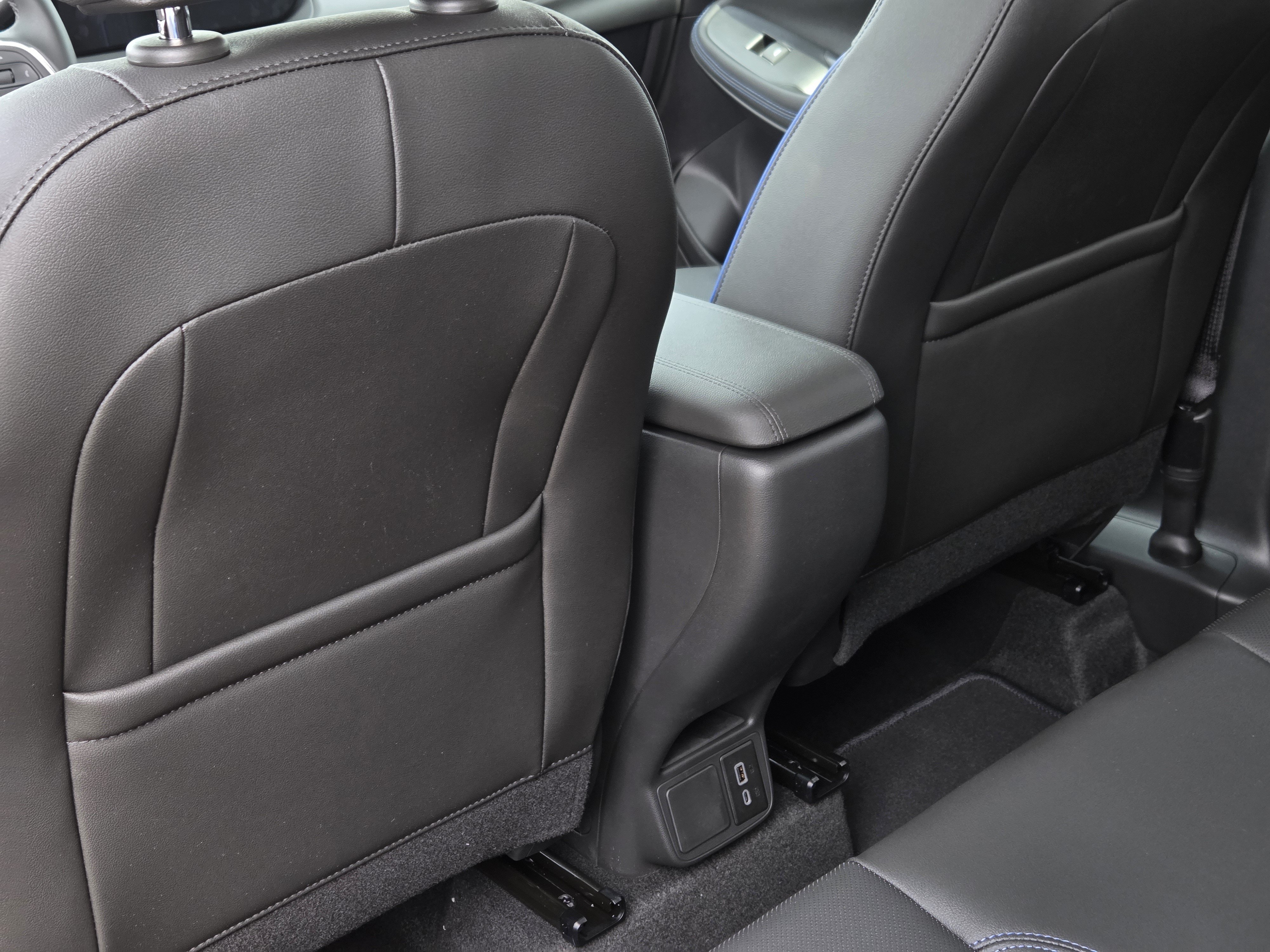 New 2026 Buick Encore GX Sport Touring w/ Advanced Technology Package FWD image 22
