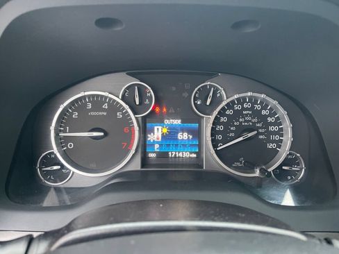 Used 2014 Toyota Tundra SR5 w/ TRD Off Road Package AWD/4WD image 18