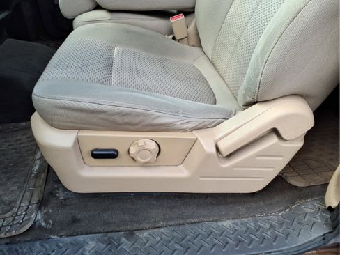 Used 2011 Ford F150 XLT w/ XTR Pkg image 9