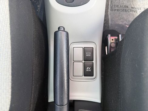 Used 2012 Toyota Prius C One image 18